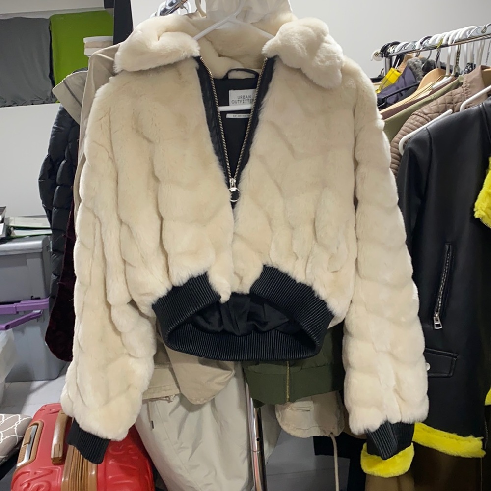 NEW URBAN OUTFITTERS JACKET